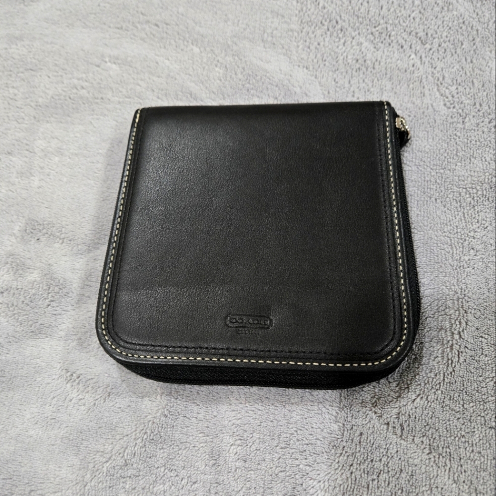 COACH Zip around CD Holder